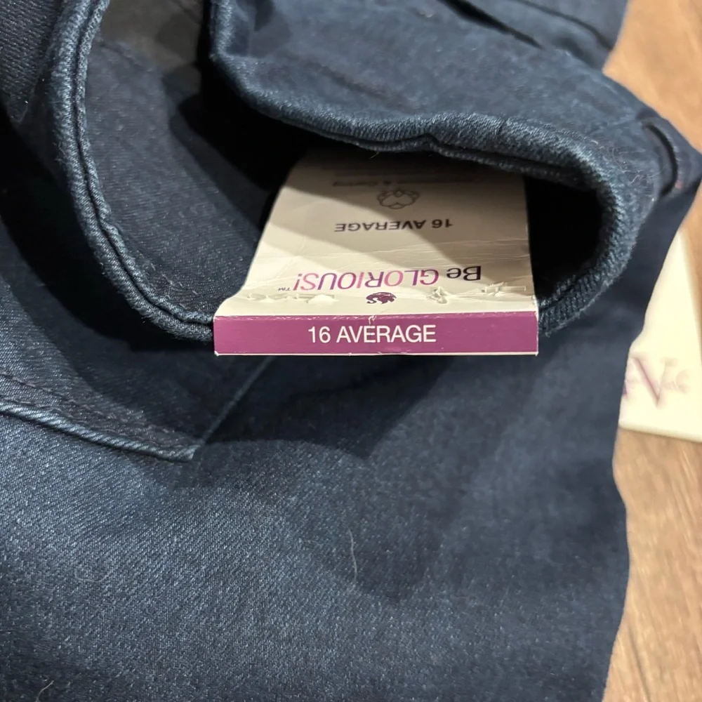 Gloria Vanderbilt Amanda Pull On Jeans Size 16 Average NWT - Picture 3 of 5